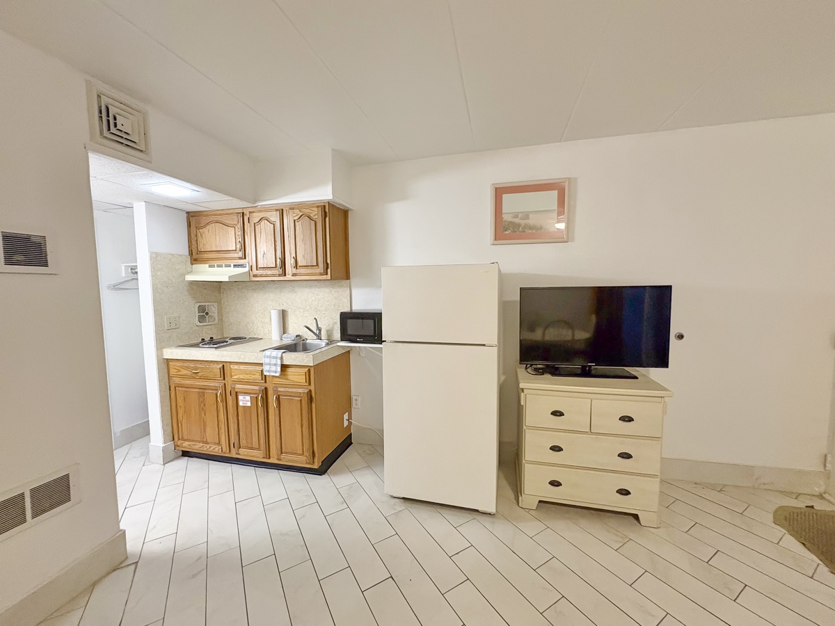 Type A Suite - Full Kitchen
